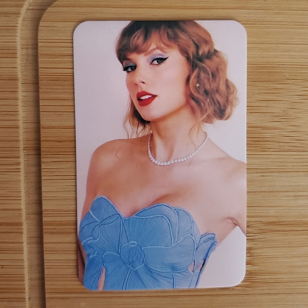 Taylor Swift Photo Card Set - Picture 5 of 9